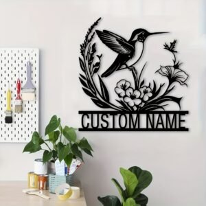 1pc Customizable Metal Hummingbird & Floral Wall Art with Personalized Name - Elegant Farmhouse Decor for Porch, Patio | Ideal Gift for Valentine's, Christmas, Halloween, Thanksgiving | Indoor/Outdoor Metal Wall Hanging, Indoor Wall Art|Customizable Decor|Sleek Metal Finish, Outdoor Decor